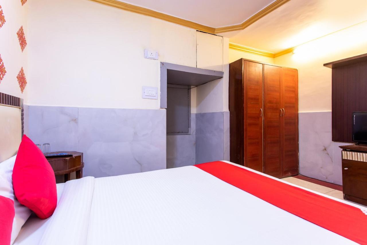 Oyo 24196 Hotel Shreenath Palace Удджайн Экстерьер фото