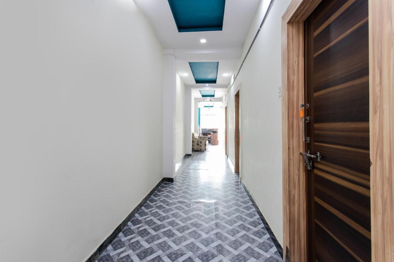 Oyo 24196 Hotel Shreenath Palace Удджайн Экстерьер фото